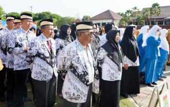 HGN, Pj Sekda Soma Atmaja Ingatkan Jasa dan Muliakan Para Guru