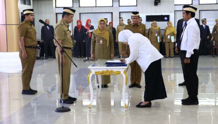 Pj Bupati Lantik 60 ASN di Lingkup Pemkab Tangerang