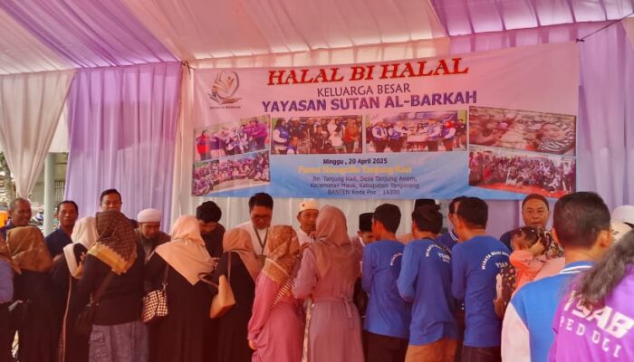 YAYASAN SUTAN AL- BARKAH Gelar Halal Bihalal di Pantai Shangrilla Tanjung Kait
