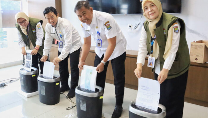 Sebanyak 123 Arsip Kadaluwarsa Dimusnahkan Badan Kesbangpol