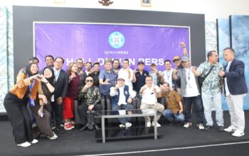 Akhmad Munir dan Atal Depari Resmi Daftar Calon Ketua PWI